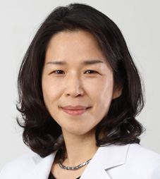 윤명희(주임교수) 사진